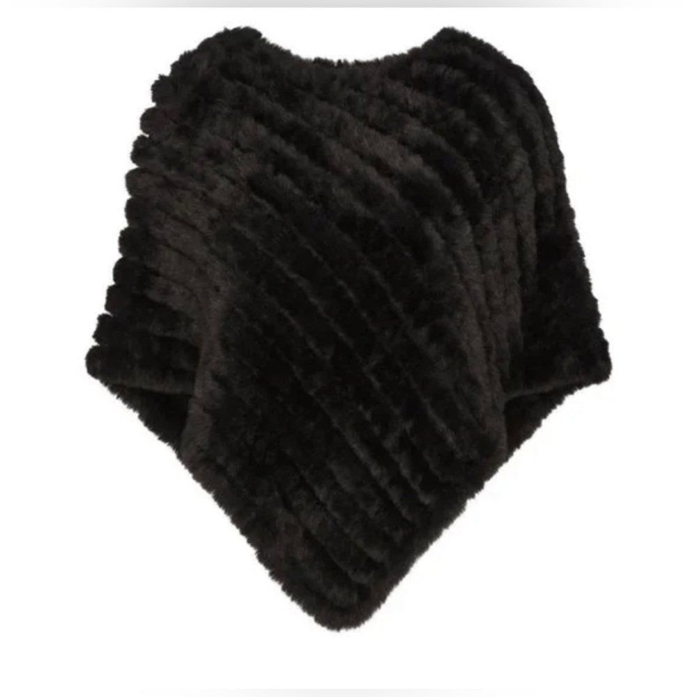 New with tags: BCBGMAXAZRIA ELINOR FAUX FUR PONCHO CAPELET ONE SIZE